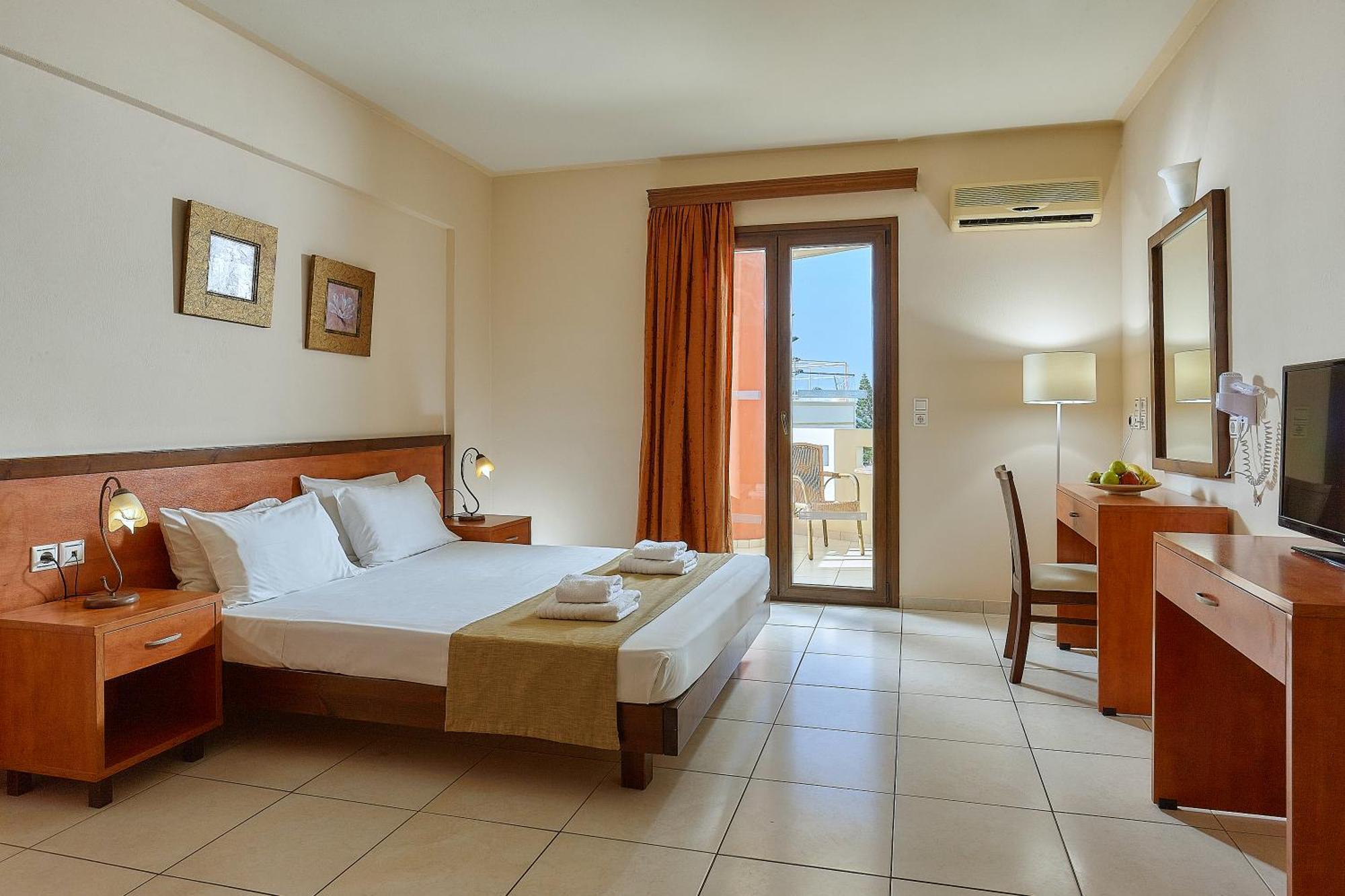 St Constantin Sea Hotel & Spa Resort Goúvai Ngoại thất bức ảnh