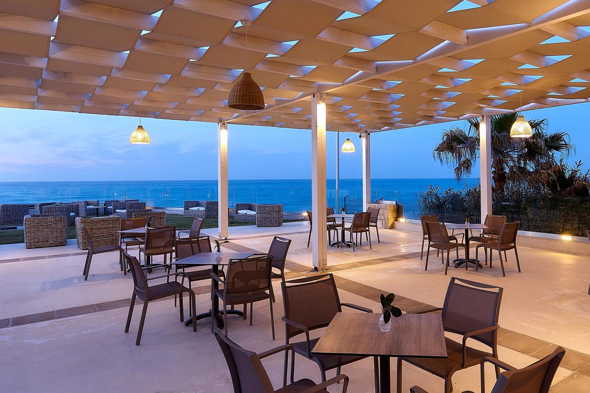 St Constantin Sea Hotel & Spa Resort Goúvai Ngoại thất bức ảnh