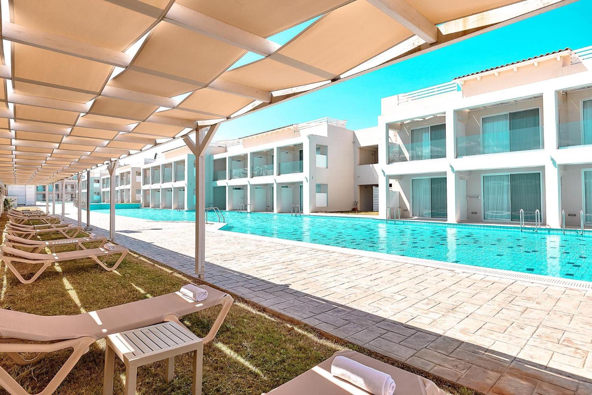 St Constantin Sea Hotel & Spa Resort Goúvai Ngoại thất bức ảnh